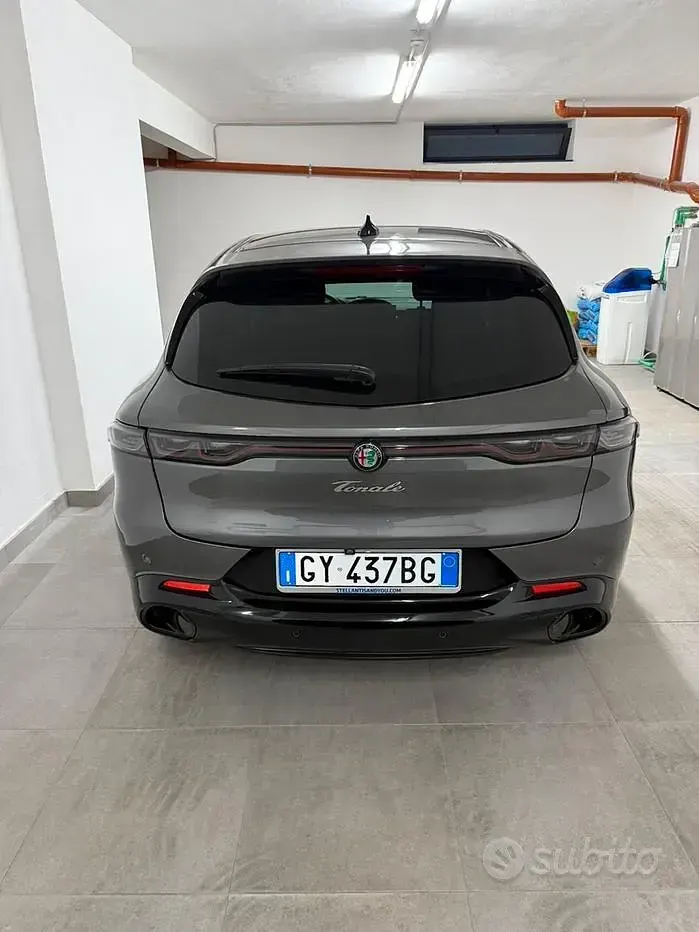 Usata Alfa Romeo Tonale 131 CV (96 kW) 2025 Grigio SUV