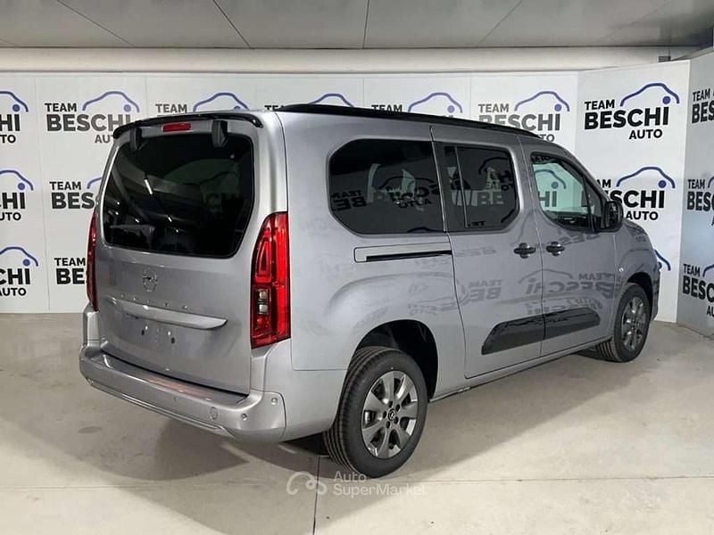 Nuova Opel Combo Elegance 131 CV (96 kW) 2026 Grigio Monovolume