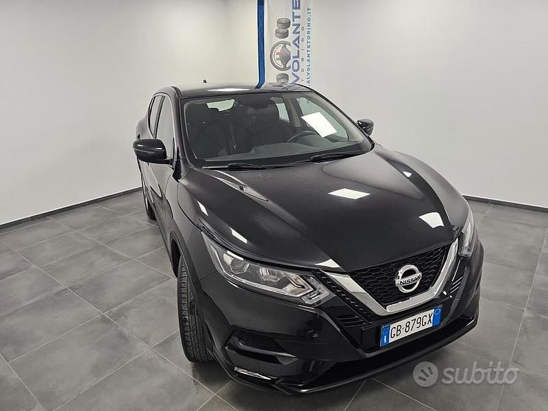 Usado Nissan Qashqai 116 HP (85 kW) 2020 Preto SUV