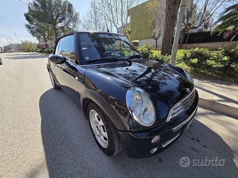 Usata Mini One Cabriolet Classic 90 CV (66 kW) 2008 Nero Cabrio