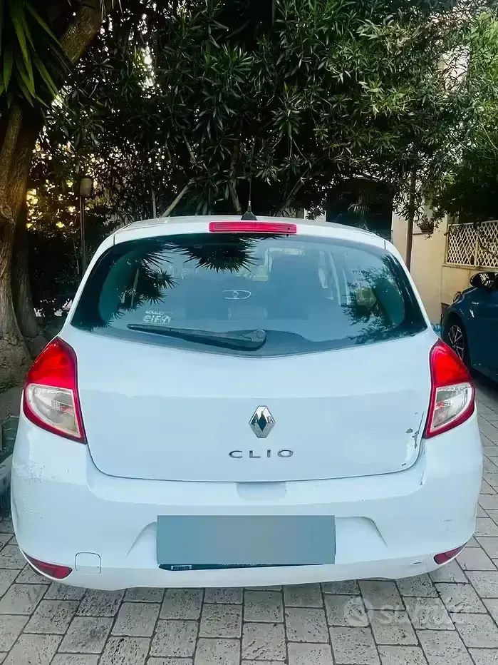 Usata Renault Clio II Dynamique 2010 Bianco Berlina