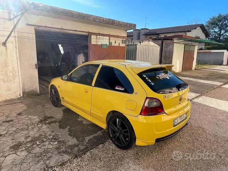 Giallo Usata 2005 MG ZR Due volumi | 1000 € - Immagine 1/4