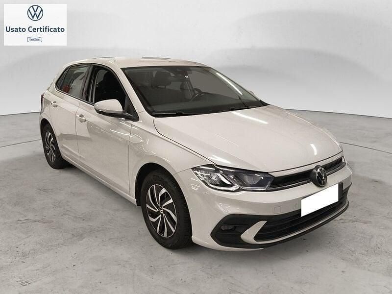 Usata VW Polo Life 95 CV (69 kW) 2023 Grigio Utilitaria