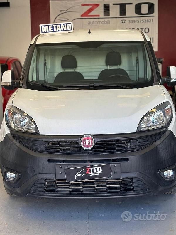 Usata Fiat Doblò Easy 120 CV (88 kW) 2019 Bianco Monovolume