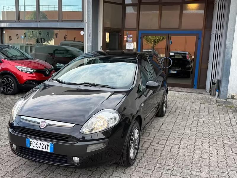 Usata Fiat Punto Evo Dynamic 65 CV (47 kW) 2010 Nero Utilitaria