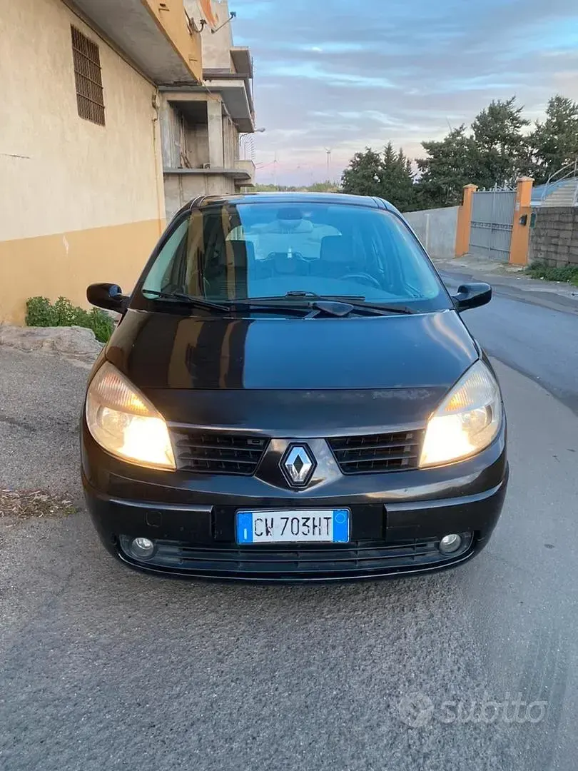 Usata Renault Scénic 120 CV (88 kW) 2005 Nero Monovolume