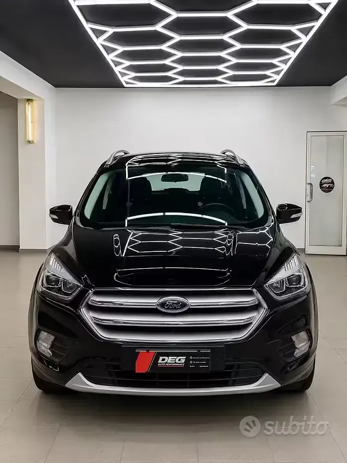 Usata Ford Kuga Business Edition 120 CV (88 kW) 2019 Nero SUV