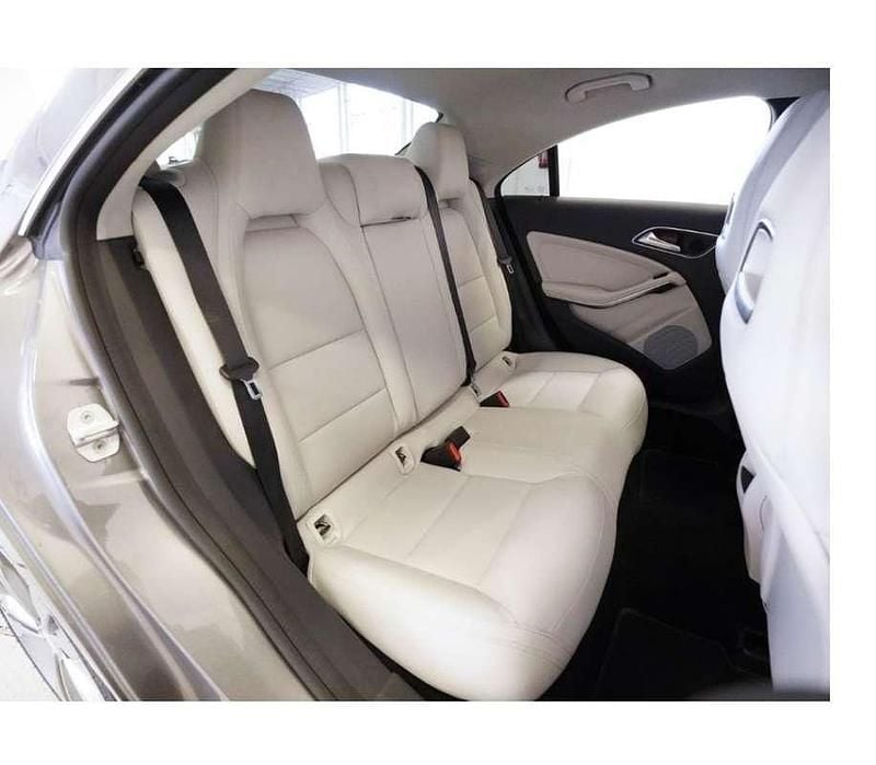 Usata Mercedes CLA180 Premium 122 CV (89 kW) 2013 Berlina