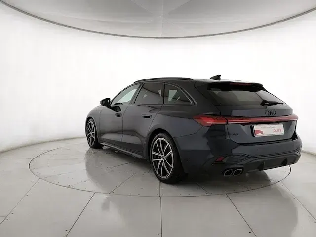 Usata Audi A5 S-Line 204 CV (150 kW) 2025 Blu firmamento metallizzato Station wagon