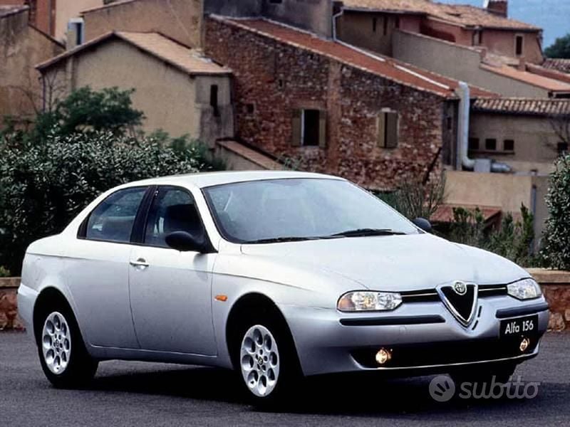 Usata Alfa Romeo 156 105 CV (77 kW) 1999 Nero Berlina