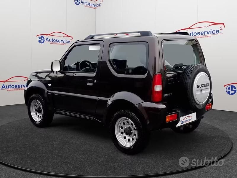 Usata Suzuki Jimny 86 CV (63 kW) 2015 Nero SUV