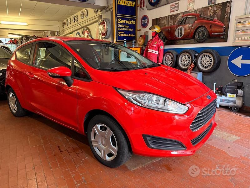 Usata Ford Fiesta Titanium 60 CV (44 kW) 2015 Rosso Berlina