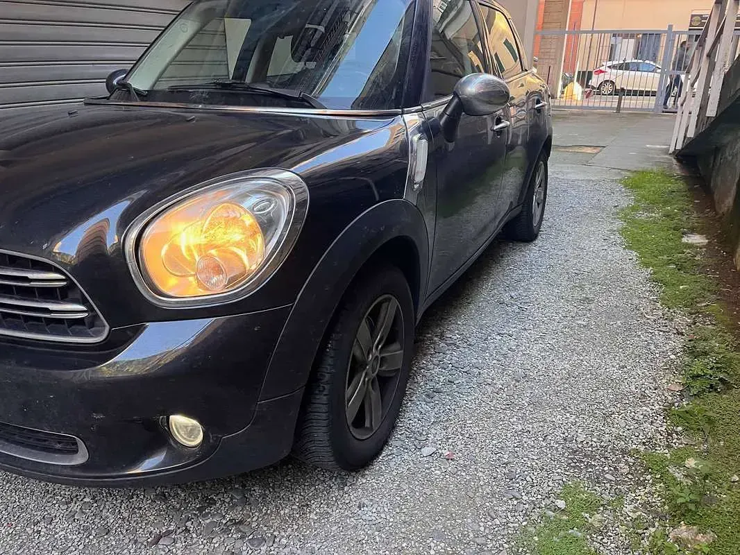 Usata Mini Countryman Business 90 CV (66 kW) 2015 Nero SUV