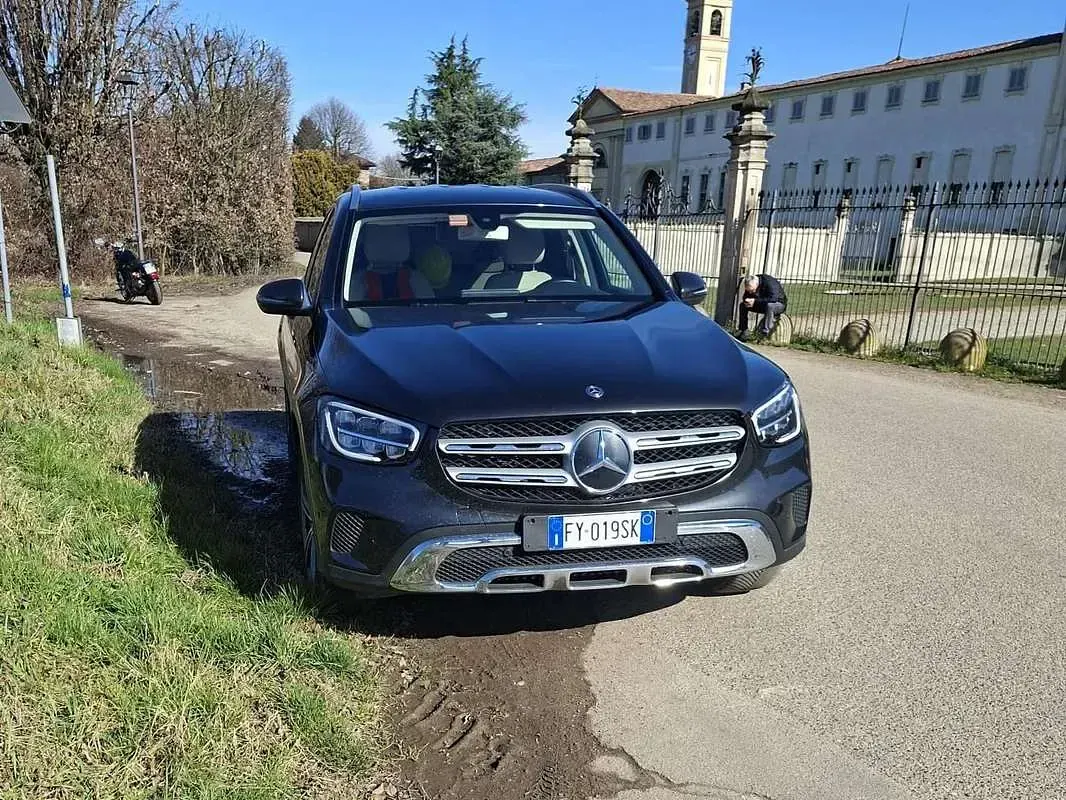 Usata Mercedes GLC220 194 CV (142 kW) 2019 Nero SUV