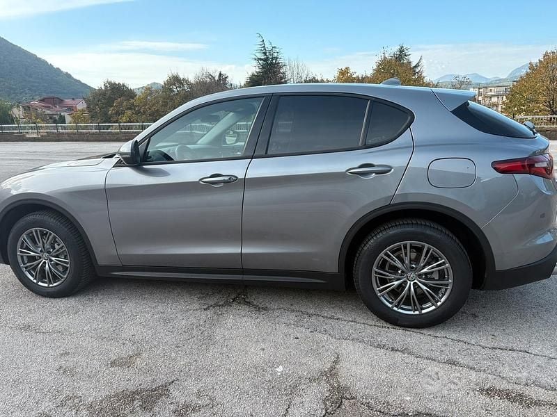 Usata Alfa Romeo Stelvio 190 CV (139 kW) 2019 Grigio SUV