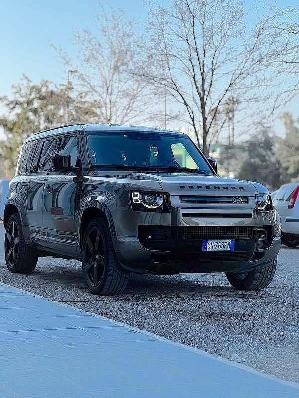 Usata Land Rover Defender 249 CV (183 kW) 2023 Oro SUV