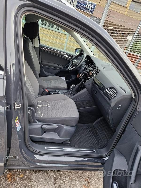 Usata VW Tiguan 150 CV (110 kW) 2022 Grigio SUV