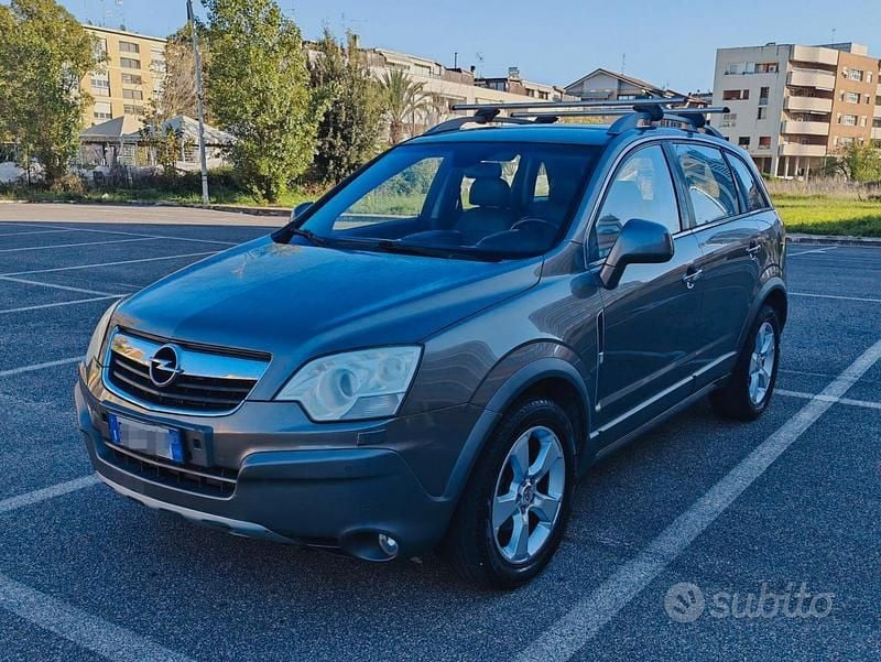 Usata Opel Antara 150 CV (110 kW) 2007 Grigio SUV