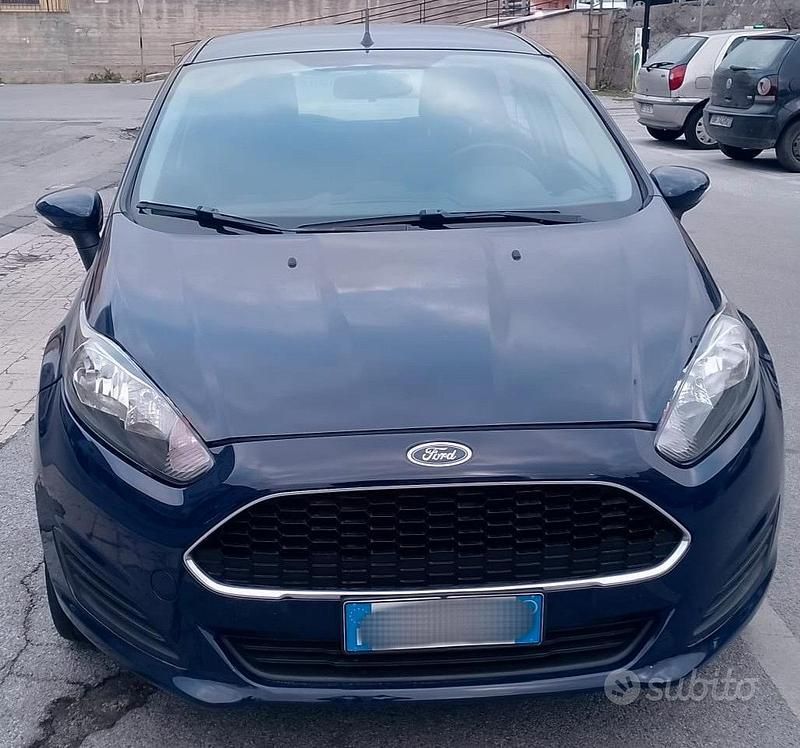 Usata Ford Fiesta 75 CV (55 kW) 2016 Blu Berlina