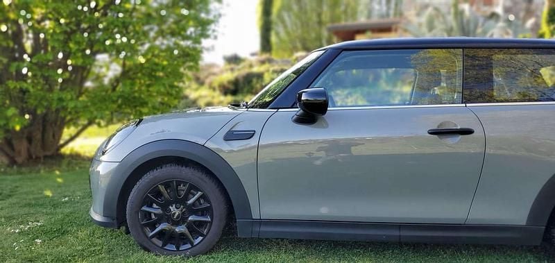 Usata Mini Cooper Essential 136 CV (100 kW) 2022 Grigio Utilitaria