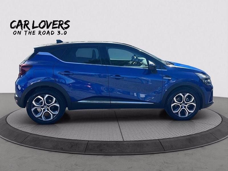 Usata Renault Captur Techno 145 CV (106 kW) 2022 Blu scuro SUV