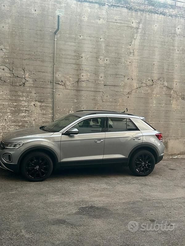 Grigio Usata 2022 VW T-Roc Life SUV | 24.000 € (Super prezzo) - Immagine 1/3