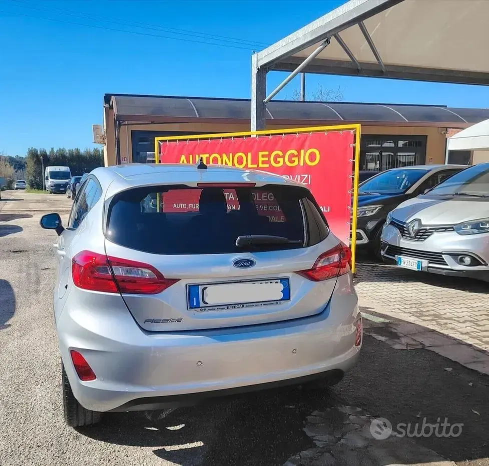 Usata Ford Fiesta Titanium 75 CV (55 kW) 2021 Grigio Utilitaria