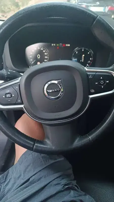 Usata Volvo XC60 Business Edition 190 CV (139 kW) 2019 Grigio SUV