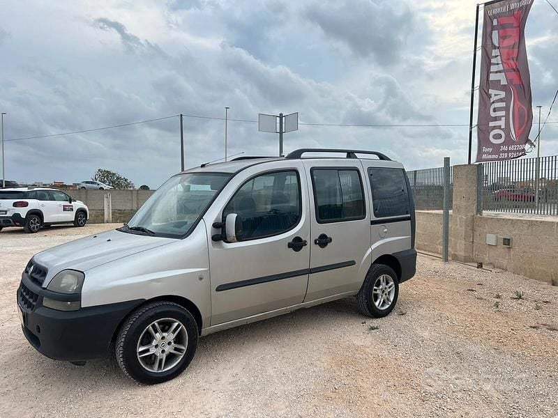 Argento Usata 2003 Fiat Doblò Monovolume | 2890 € (Buon prezzo) - Immagine 1/4