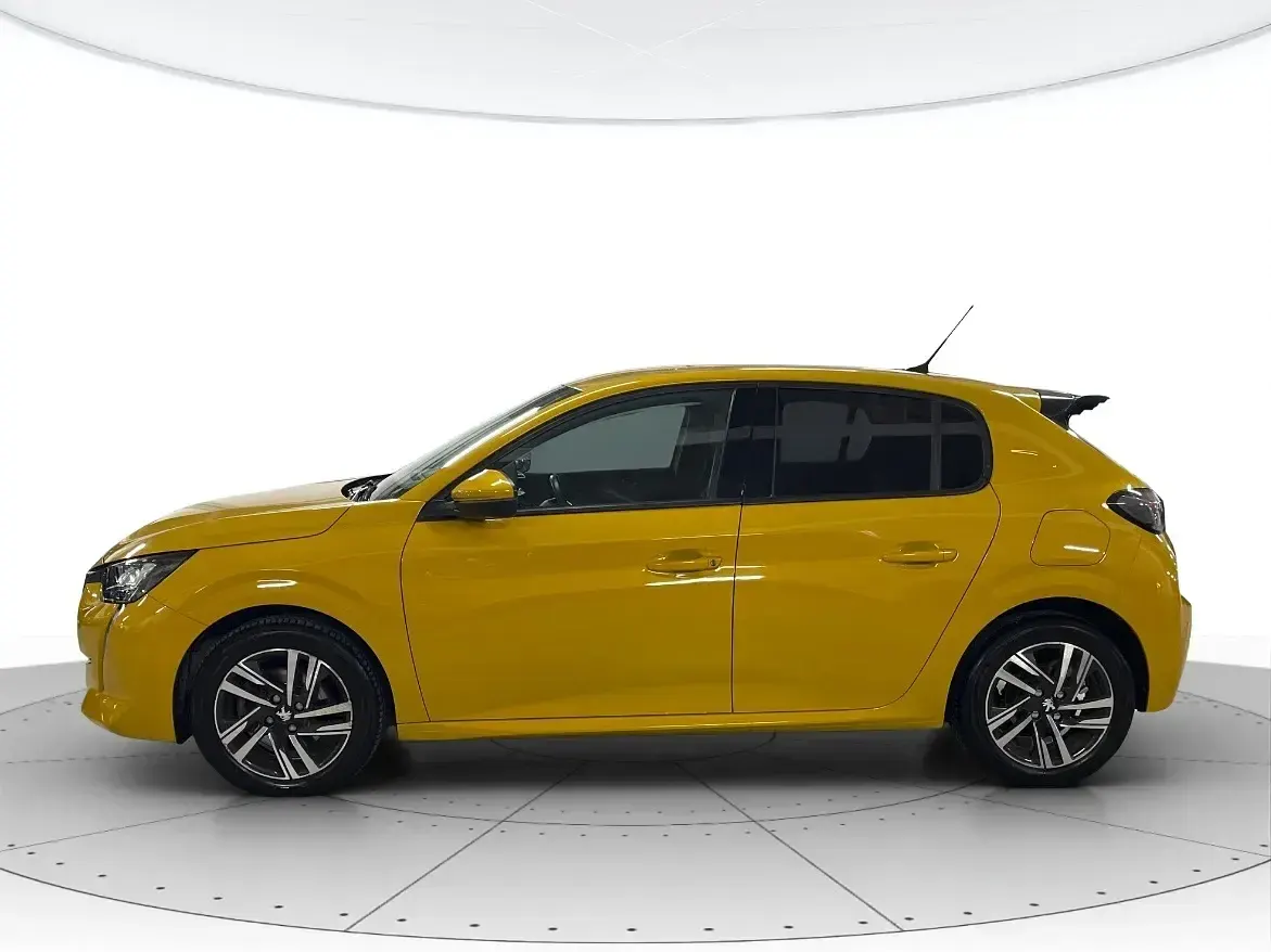 Usata Peugeot 208 Allure 101 CV (74 kW) 2021 Giallo Utilitaria