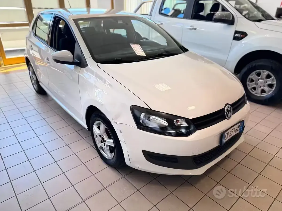 Usata VW Polo Trendline 75 CV (55 kW) 2012 Bianco Utilitaria