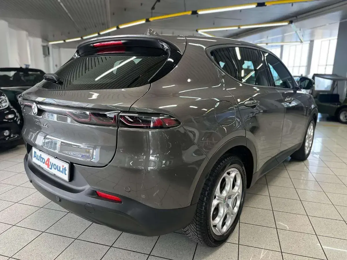 Usata Alfa Romeo Tonale Super 131 CV (96 kW) 2023 Grigio SUV