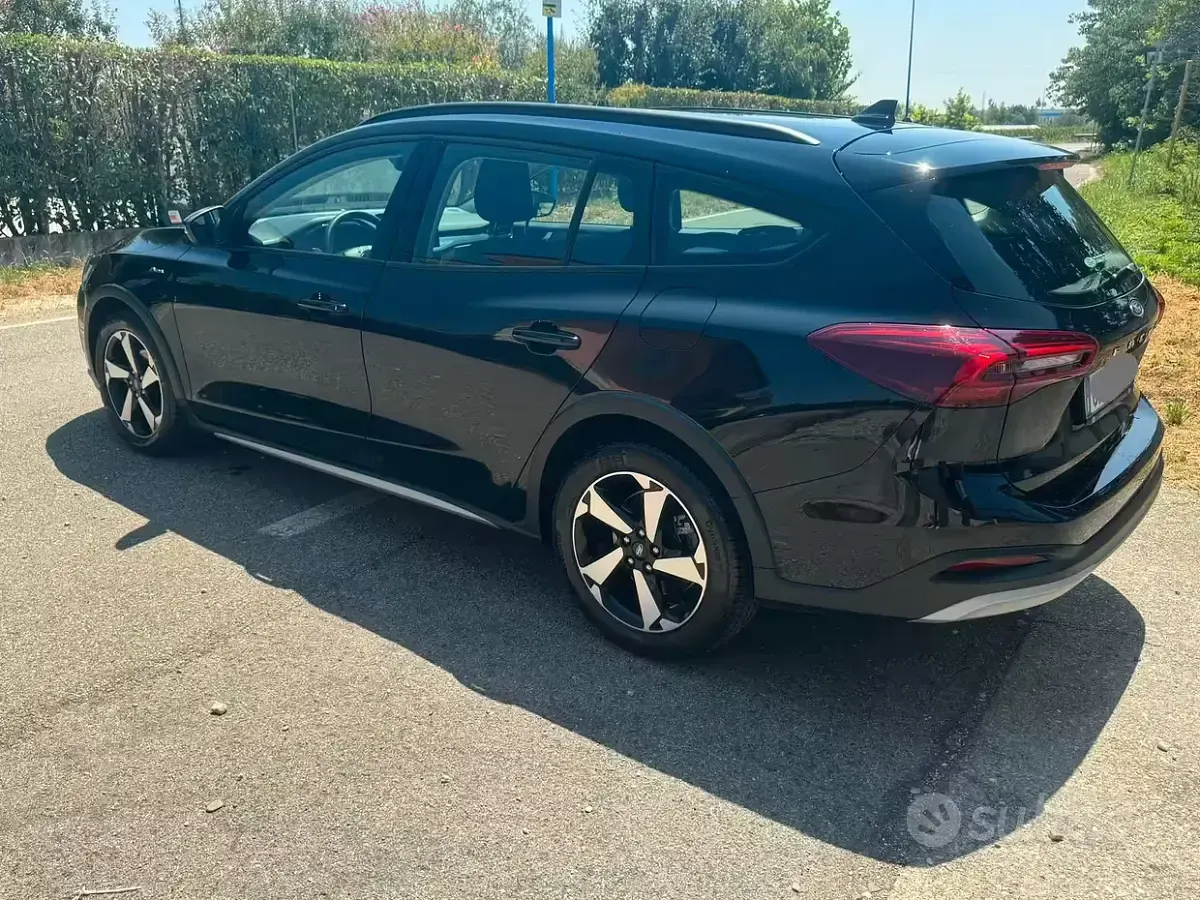 Usata Ford Focus Active 120 CV (88 kW) 2023 Nero Station wagon