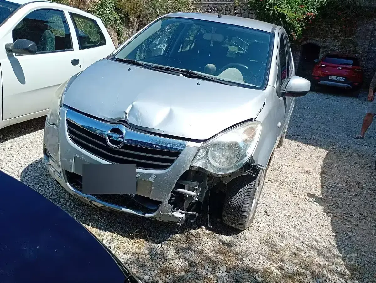 Usata Opel Agila 65 CV (47 kW) 2009 Grigio Utilitaria