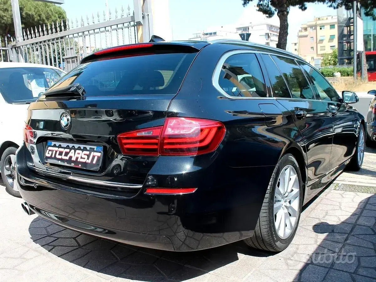 Usata BMW 520 Luxury Line 190 CV (139 kW) 2015 Grigio Station wagon