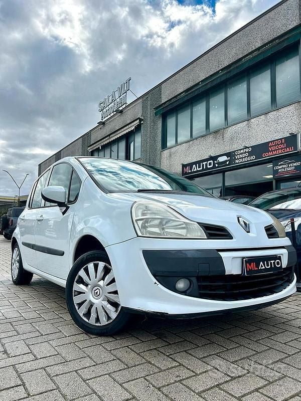 Bianco Usata 2011 Renault Modus Monovolume | 2990 € (Ottimo prezzo) - Immagine 1/4