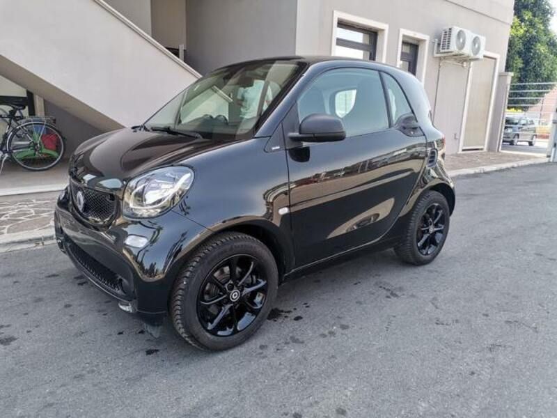 Nero Usata 2016 Smart ForTwo Coupé Passion Coupé | 14.999 € (Molto cara) - Immagine 1/4