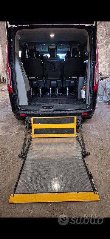 Usata Ford Tourneo Custom 170 CV (125 kW) 2018 Nero Furgone