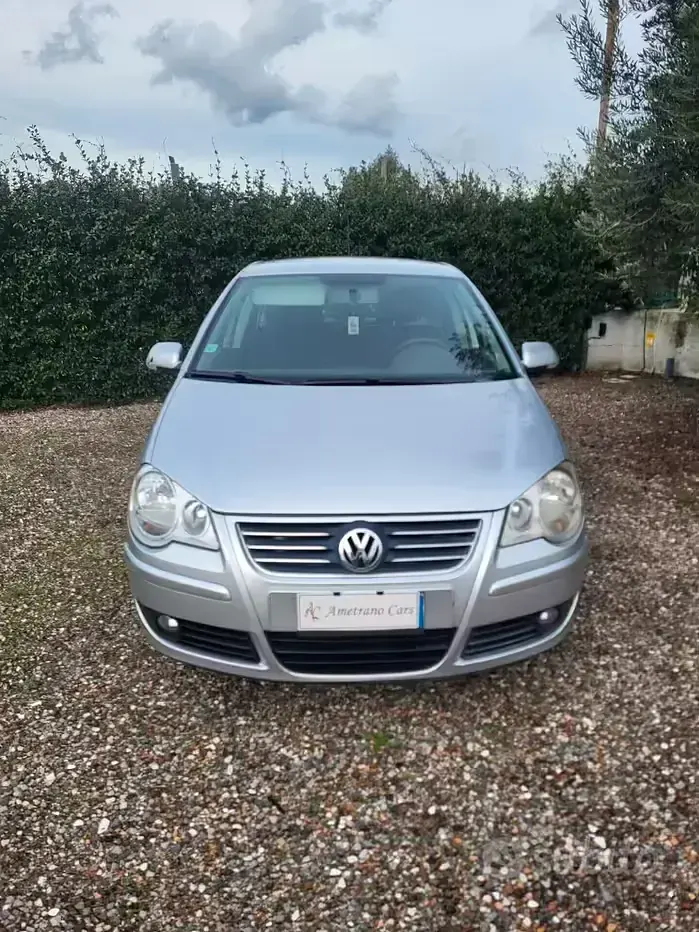 Usata VW Polo Comfortline 80 CV (58 kW) 2005 Grigio Utilitaria