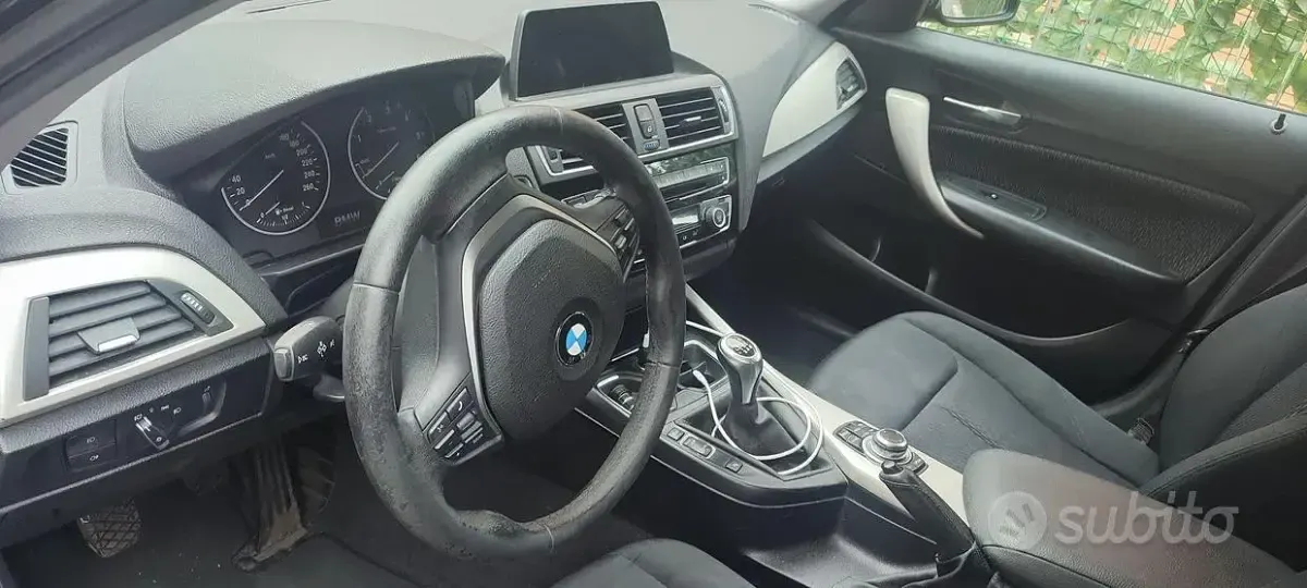 Usata BMW 118 Sport Line 150 CV (110 kW) 2017 Nero Utilitaria