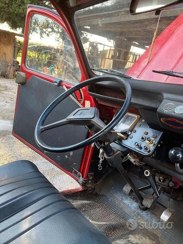 Usata Citroën 2CV 1970 Rosso Berlina