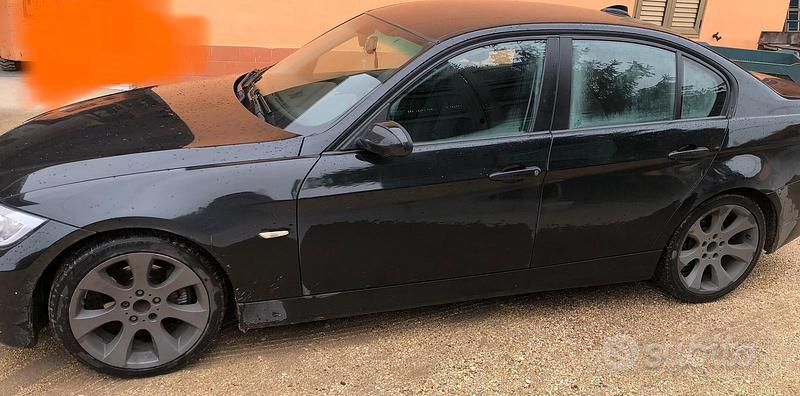 Usata BMW 320 177 CV (130 kW) 2007 Nero Berlina