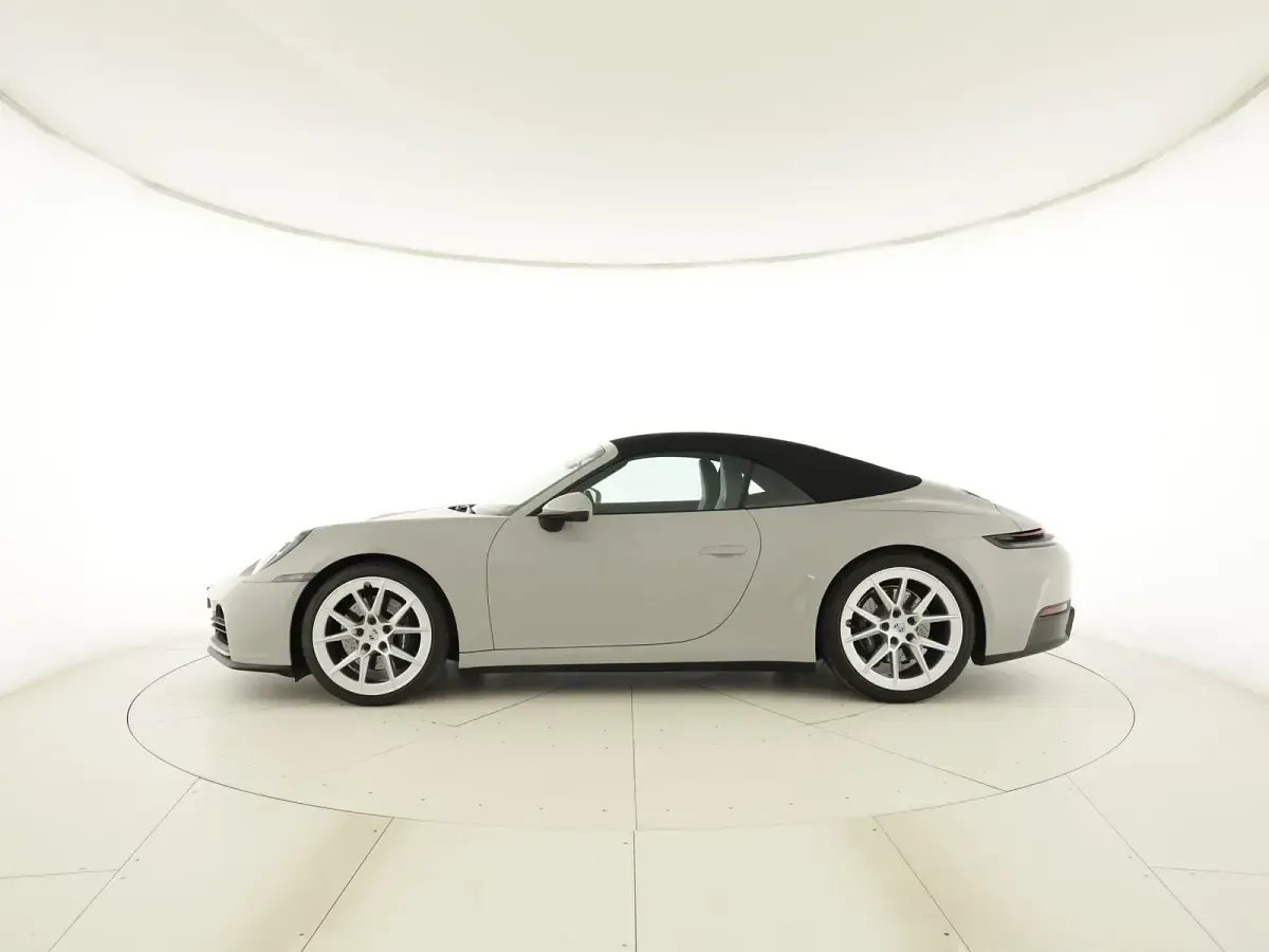 Usata Porsche 911 Carrera Cabriolet 394 CV (289 kW) 2025 Cabrio