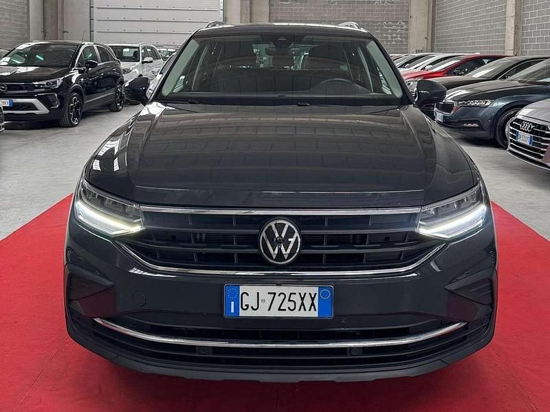 Usata VW Tiguan Life 150 CV (110 kW) 2022 Grigio SUV