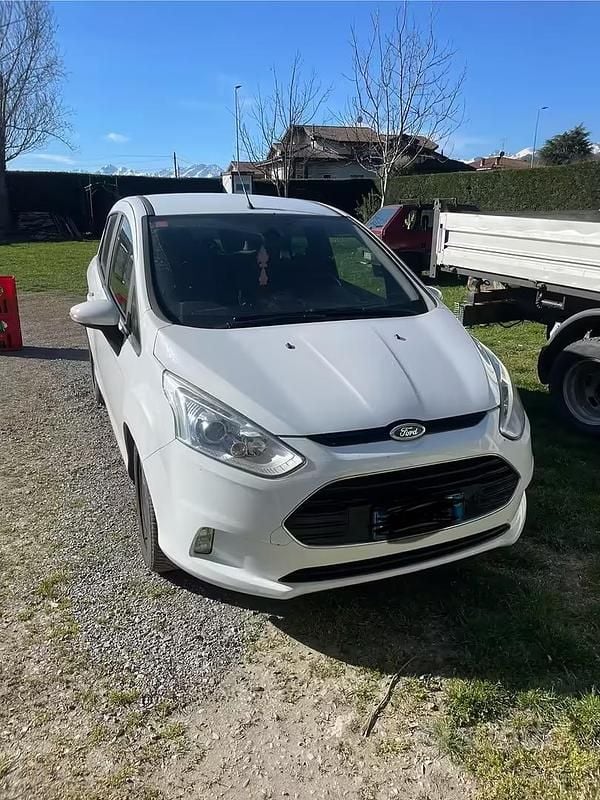 Begagnad Ford B-MAX 100 HK (73 kW) 2016 Minibuss