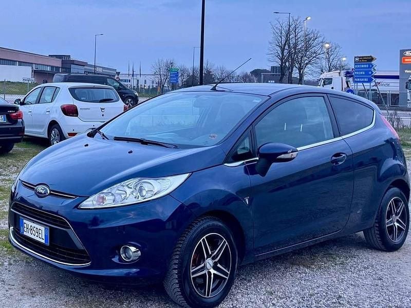 Usata Ford Fiesta Titanium 92 CV (67 kW) 2011 Utilitaria