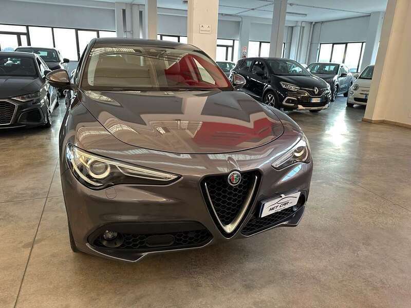 Usato 2018 Alfa Romeo Stelvio 2.1 Diesel 209 CV (23.800 €)