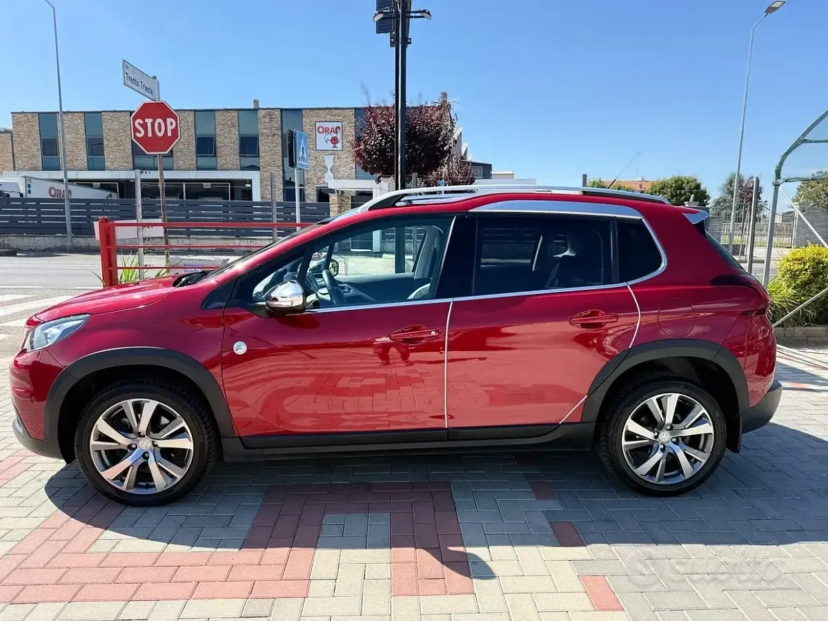 Usata Peugeot 2008 Crossway 120 CV (88 kW) 2016 Rosso SUV