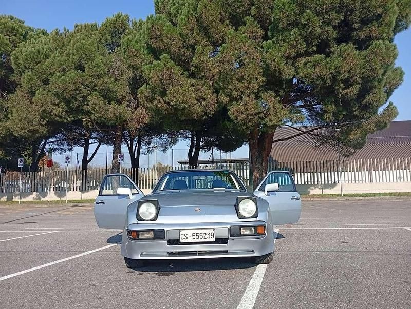 Usata Porsche 944 163 CV (119 kW) 1982 Argento Coupé