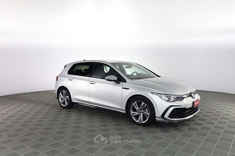 Usata VW Golf VIII R-line 150 CV (110 kW) 2023 Argento Berlina